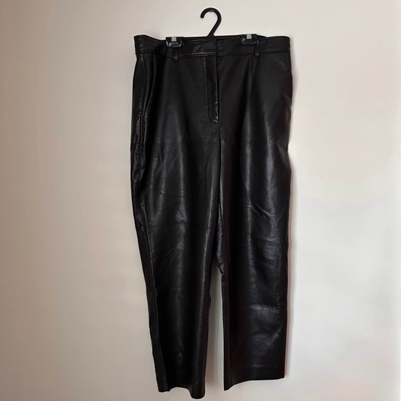 Aritzia Babaton Command Cropped Vegan Leather Pants | Size 14 | Minimalist Chic - Picture 2 of 9